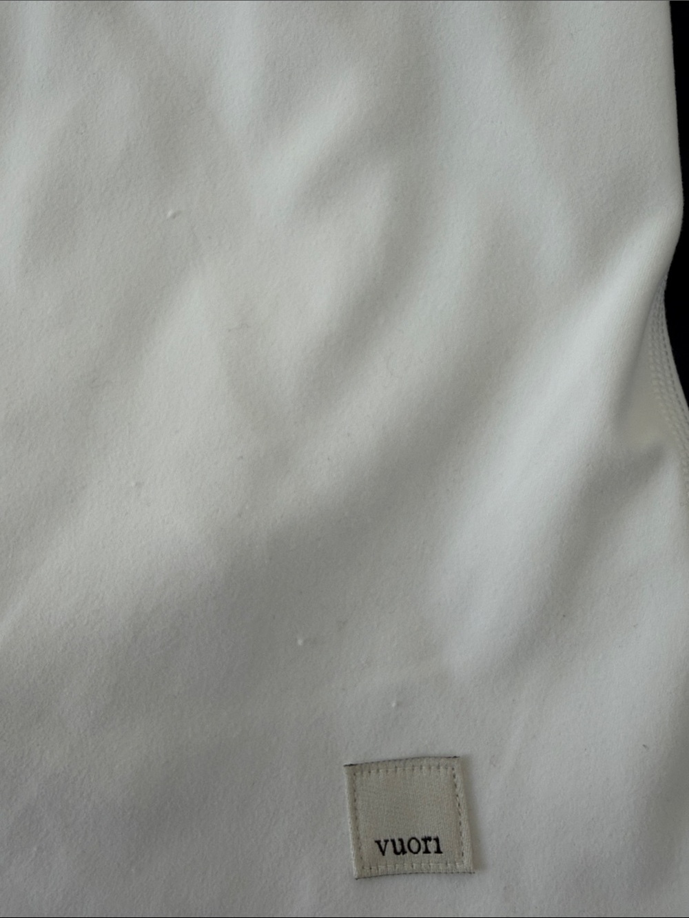 Vuori Size M 14” White Daily Tennis Skort - Picture 4 of 10
